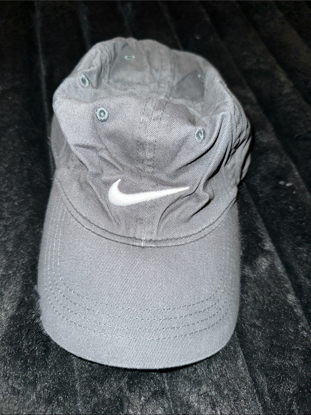 Nike Men’s Dark Gray Cap with White Swoosh